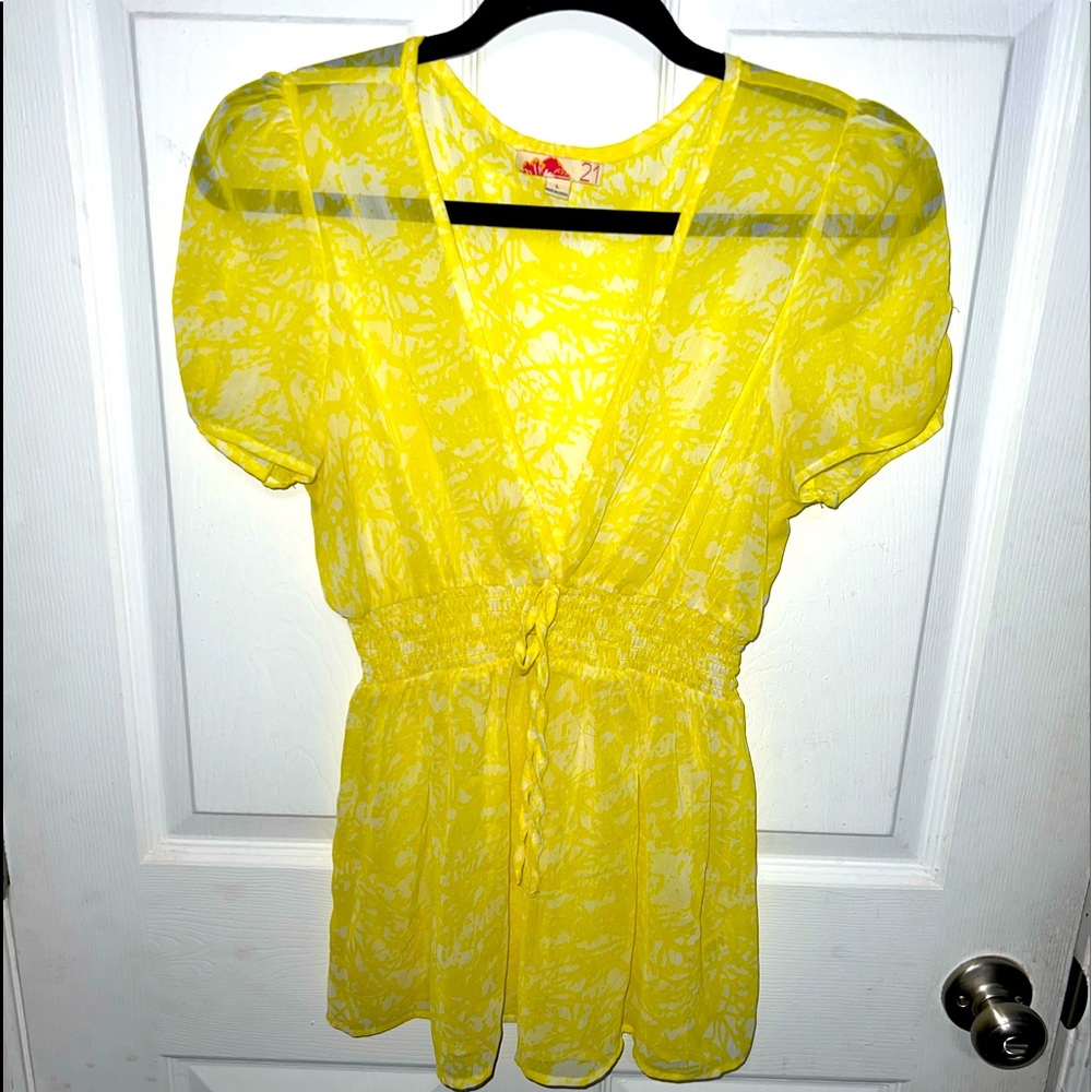 Sheer blouse - Picture 1 of 3